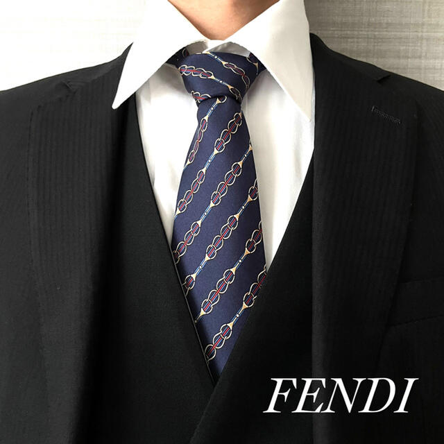 FENDI(フェンディ)のFENDI ネクタイ　送料無料 メンズのファッション小物(ネクタイ)の商品写真