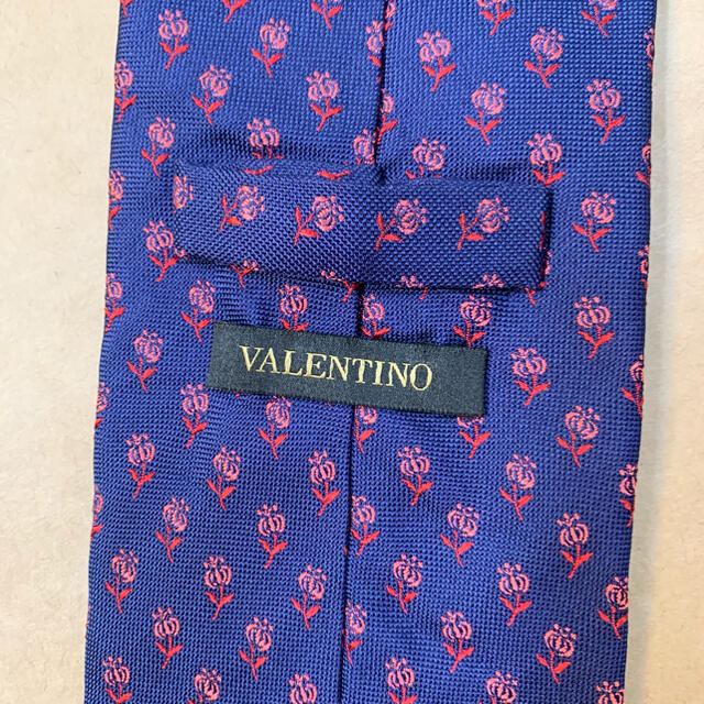 VALENTINO(ヴァレンティノ)のネクタイ VALENTINO ヴァレンティノ メンズのファッション小物(ネクタイ)の商品写真