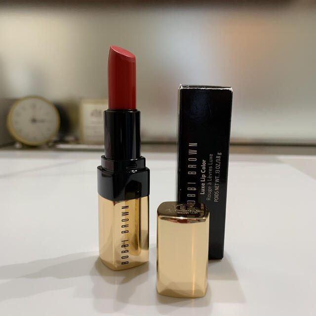 BOBBI BROWN(ボビイブラウン)のボビイ ブラウン リュクス リップ カラー　28 パリジャンレッド コスメ/美容のベースメイク/化粧品(口紅)の商品写真