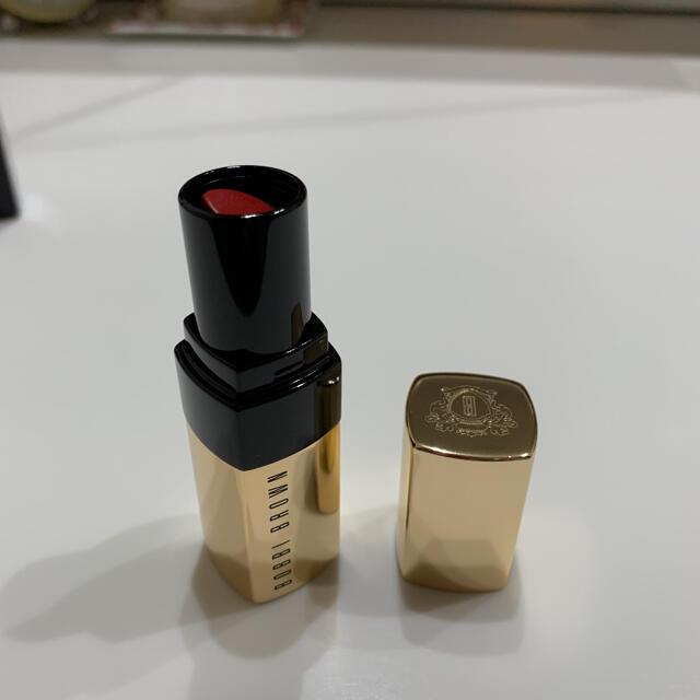 BOBBI BROWN(ボビイブラウン)のボビイ ブラウン リュクス リップ カラー　28 パリジャンレッド コスメ/美容のベースメイク/化粧品(口紅)の商品写真