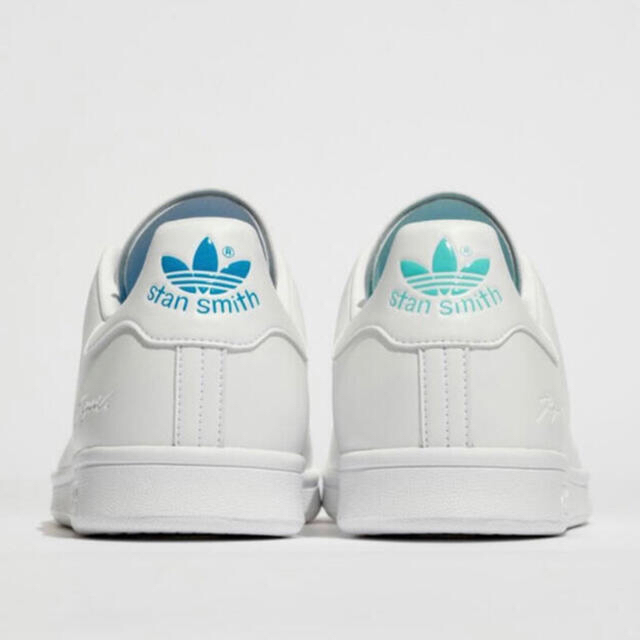 adidas(アディダス)のKYNE × ADIDAS STAN SMITH 26.0cm スタンスミス メンズの靴/シューズ(スニーカー)の商品写真