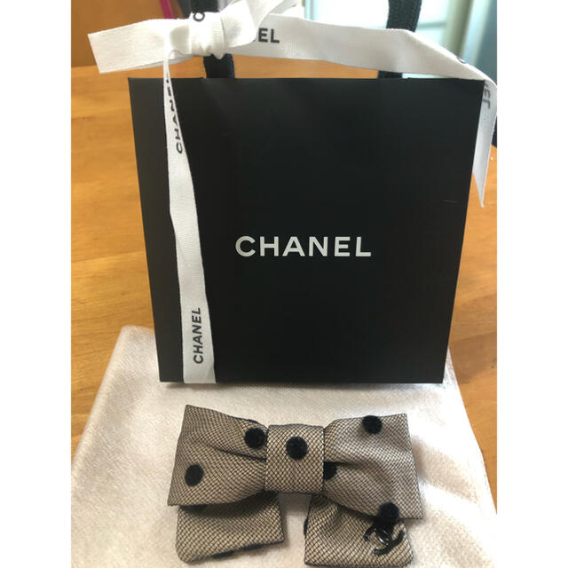 Hina 様ご専用 CHANEL ドット柄バレッタ 最新人気 レディース | bca.edu.gr