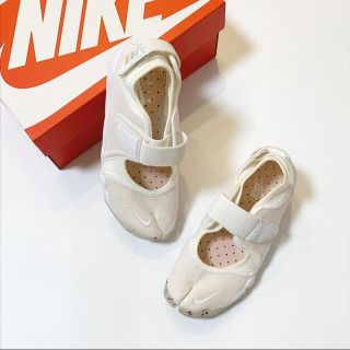 ナイキ(NIKE)のNIKE スニーカー(スニーカー)