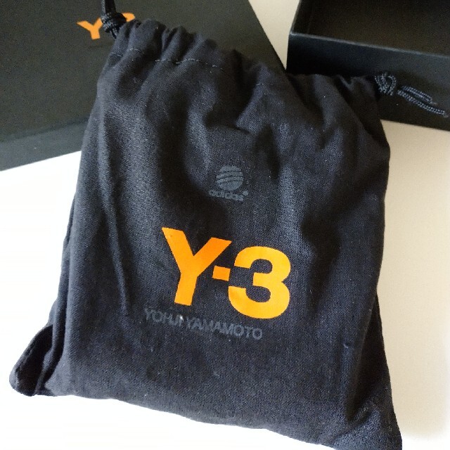 Y-3(ワイスリー)のY-3 　折りたたみ財布　箱付き レディースのファッション小物(財布)の商品写真