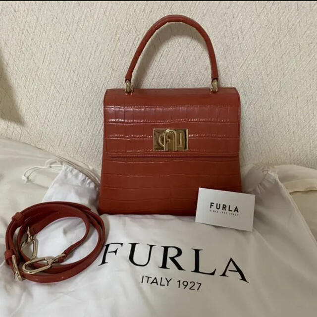 定価より半額！ 新品FURLA フルラ バッグ