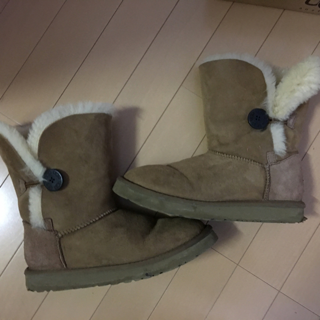 UGG(アグ)のUGG ベイリーボタン ムートンブーツ レディースの靴/シューズ(ブーツ)の商品写真