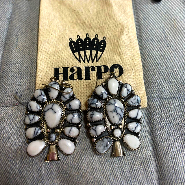 HARPO ホワイトバッファーロー ピアス 人気新品入荷 6000円引き www