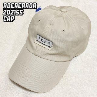 メゾンキツネ(MAISON KITSUNE')の極美品✨ADER ERROR 2021SS クランプル パッチ キャップ 白(キャップ)