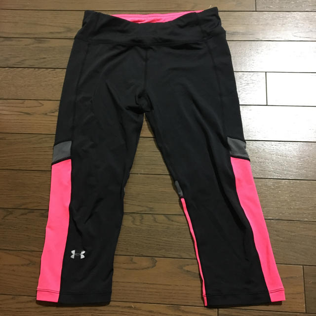 UNDER ARMOUR(アンダーアーマー)の二ータイ(yukki様) レディースのパンツ(その他)の商品写真