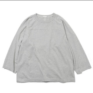 コモリ(COMOLI)のcomoli フットボールT シャツ サイズ 2 グレー(Tシャツ/カットソー(七分/長袖))