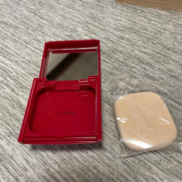 SHISEIDO (資生堂)(シセイドウ)のインテグレード　ファンデーション　コンパクト　パフ付き コスメ/美容のベースメイク/化粧品(ファンデーション)の商品写真