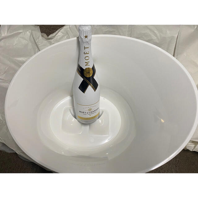 MOËT & CHANDON(モエエシャンドン)のモエシャン　大小クーラー&コップ6脚　セット売り インテリア/住まい/日用品のキッチン/食器(グラス/カップ)の商品写真