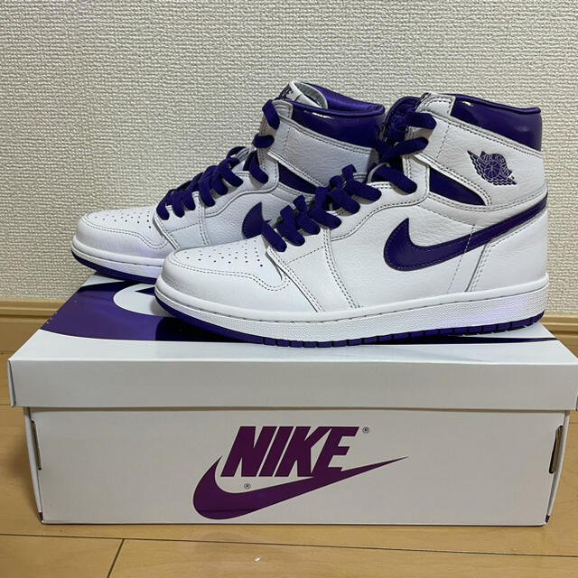 NIKE(ナイキ)のナイキNIKE AIR JORDAN1 HIGH OG COURT PURPLE レディースの靴/シューズ(スニーカー)の商品写真