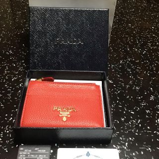 プラダ(PRADA)のPRADA プラダ　コインケース　【新品未使用】(コインケース/小銭入れ)