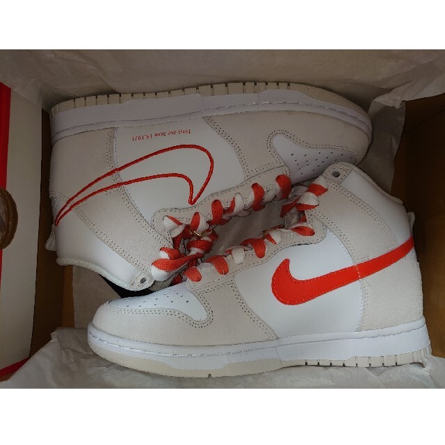 NIKE WMNS DUNK HIGH SE FIRST USE