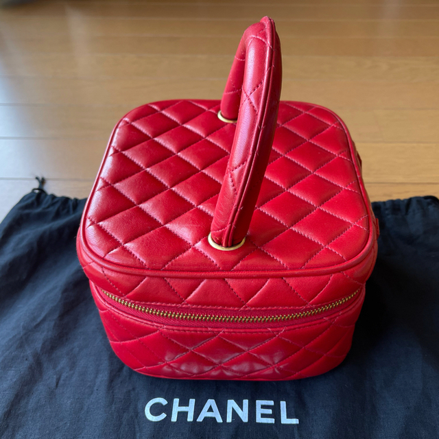 CHANEL(シャネル)のレア シャネル バニティバッグ 赤 レディースのバッグ(その他)の商品写真