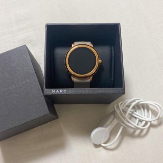 マークバイマークジェイコブス(MARC BY MARC JACOBS)のMARC JACOBS マークジェイコブス　スマートウォッチ(腕時計)