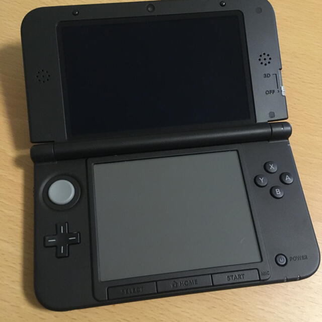 ニンテンドー3DS(ニンテンドー3DS)のKAO2018様専用　ニンテンドー　3DSLL レッド エンタメ/ホビーのゲームソフト/ゲーム機本体(家庭用ゲーム機本体)の商品写真