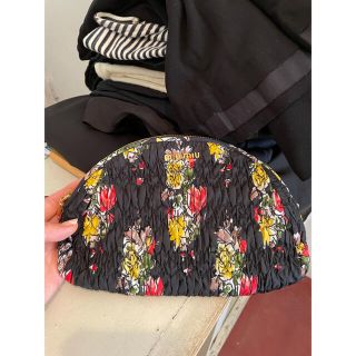 ミュウミュウ ポーチ(レディース)（花柄）の通販 7点 | miumiuの