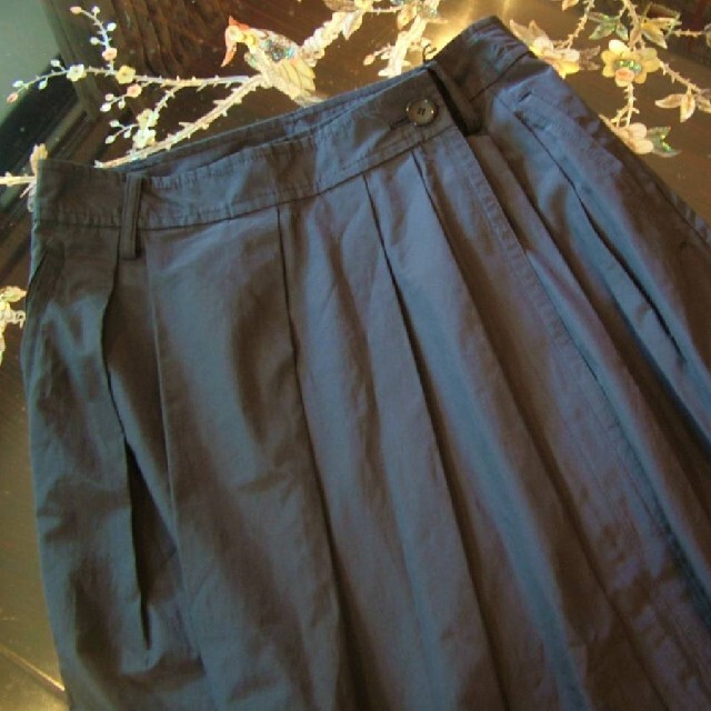 SCOT CLUB(スコットクラブ)の18,100円　スコットクラブ　日本製　スカート　紺　コン　上質　巻き　ロング レディースのスカート(ロングスカート)の商品写真