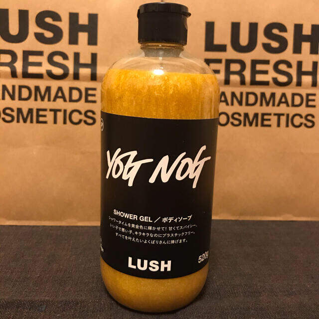 LUSH(ラッシュ)の【ラッシュ】シャワージェル「ヨッグノック」520g ※新品•未使用※ コスメ/美容のボディケア(ボディソープ/石鹸)の商品写真