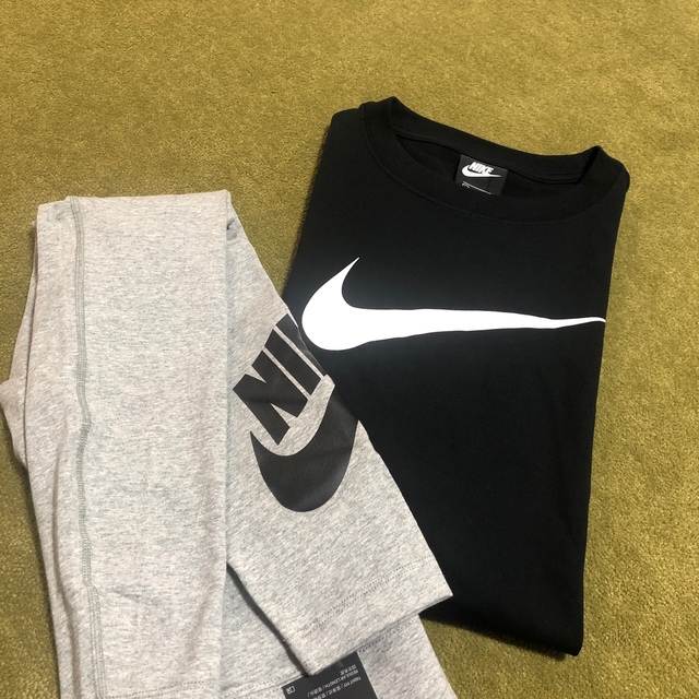 新品　NIKE上下セット　Ｍサイズ