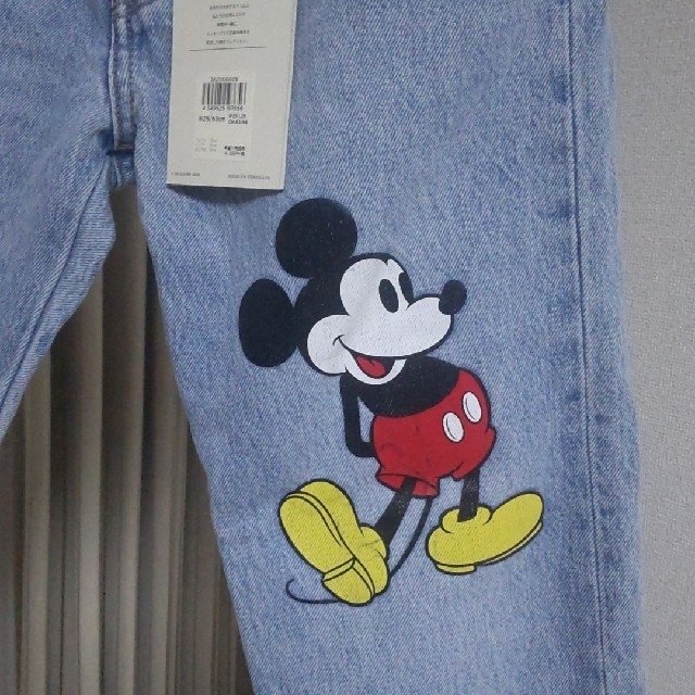 Levi's(リーバイス)のリーバイス ミッキー Disneyコラボ クロップドデニムパンツ M 新品未使用 レディースのパンツ(デニム/ジーンズ)の商品写真