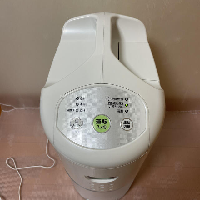 コロナ(コロナ)のコロナ CORONA 除湿機 衣類乾燥機CD-P63A 2019年製 スマホ/家電/カメラの生活家電(加湿器/除湿機)の商品写真