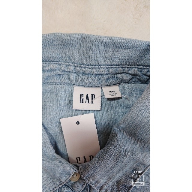 GAP(ギャップ)のGAP レディース 半袖 シャツ デニム 薄地  レディースのトップス(シャツ/ブラウス(長袖/七分))の商品写真