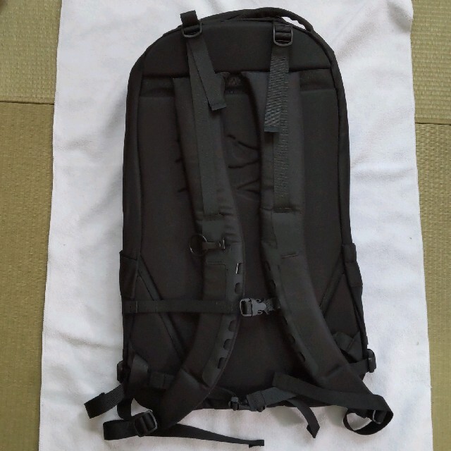 新品・未使用】ARC'TERYX Arro 22 アークテリクス アロー22 - バッグ ...