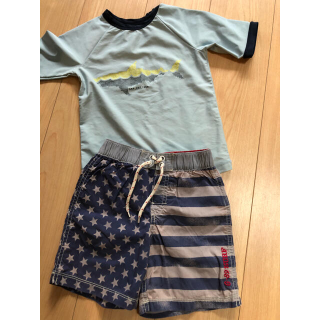 GAP Kids(ギャップキッズ)のラッシュガード キッズ/ベビー/マタニティのキッズ服男の子用(90cm~)(水着)の商品写真