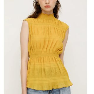 スライ(SLY)の【ほぼ新品】SLY SHIRRING FLARE TOPS(シャツ/ブラウス(半袖/袖なし))