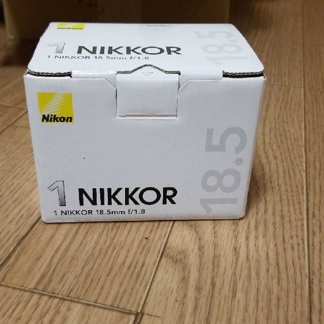 Nikon 1 NIKKOR 18.5mm f/1.8 ホワイト