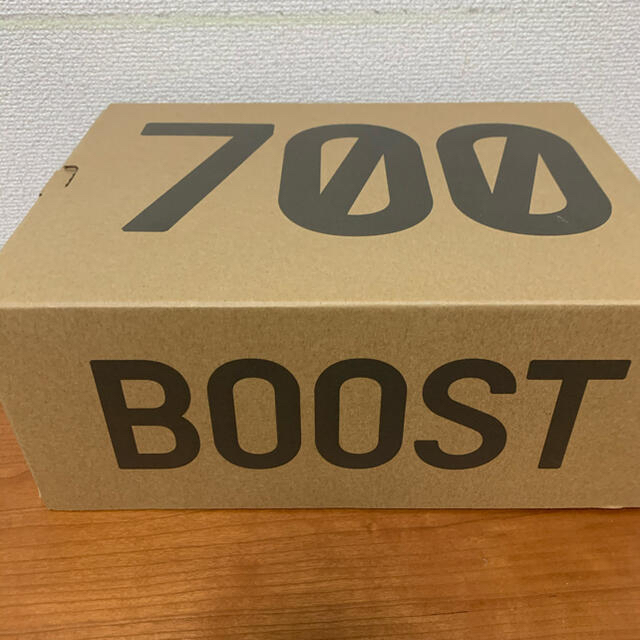 adidas(アディダス)のadidas YEEZY BOOST 700 ウェーブランナー　26cm メンズの靴/シューズ(スニーカー)の商品写真