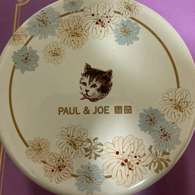 PAUL & JOE(ポールアンドジョー)のPAUL & JOE オリジナル缶ケース ポールアンドジョー ユニクロ 白 エンタメ/ホビーのコレクション(ノベルティグッズ)の商品写真