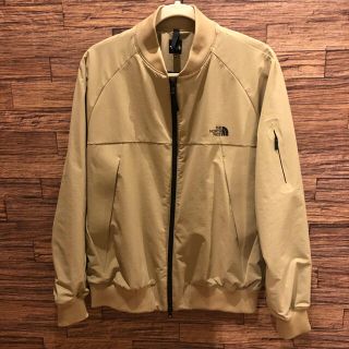 ザノースフェイス(THE NORTH FACE)の美品 THE NORTH FACE バーサタイル Q3 ジャケット(ナイロンジャケット)