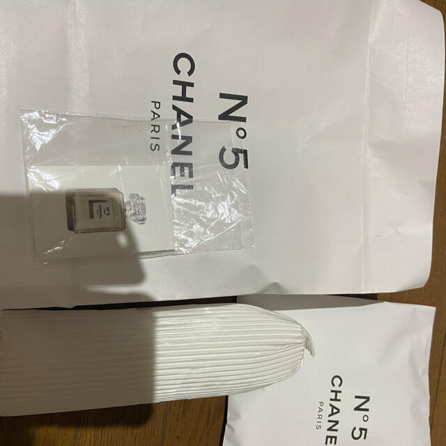 独創的 ショッパー付き CHANEL シャネル N°5 ロー ボトル 限定