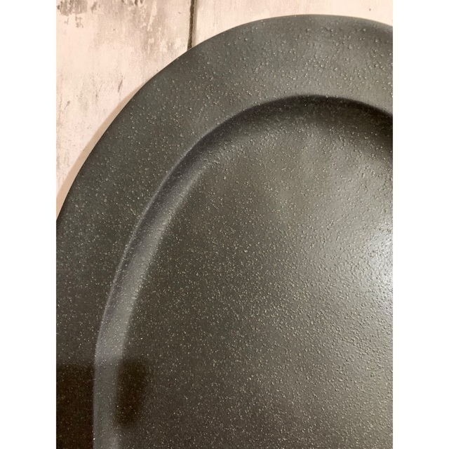 リムオーバル皿マット黒&ゴールド大皿2枚 美濃焼オシャレ陶器 メイン皿デザート皿 4