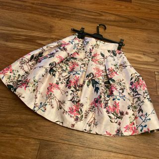 テッドベイカー(TED BAKER)のTED BAKER 華やか🌸花柄スカート🌸(ひざ丈スカート)