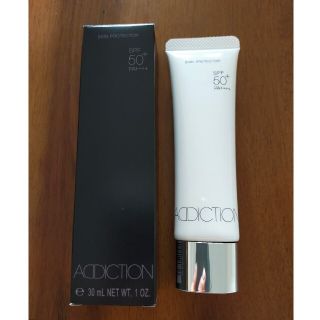 アディクション(ADDICTION)のADDICTION　スキンプロテクターSPF50+/PA++++ 30g　新品(化粧下地)