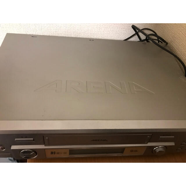 東芝(トウシバ)の東芝VHSビデオデッキ(2001年製) スマホ/家電/カメラのテレビ/映像機器(DVDプレーヤー)の商品写真