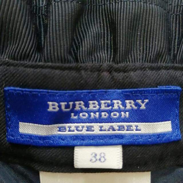 BURBERRY BLUE LABEL(バーバリーブルーレーベル)のバーバリーブルーレーベル ショートパンツ レディースのパンツ(ショートパンツ)の商品写真