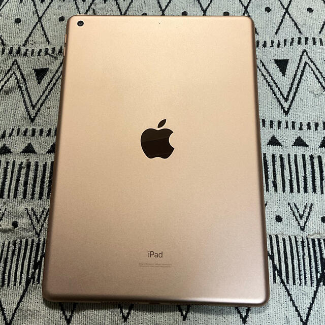 iPad 第8世代　32GB wifi 3