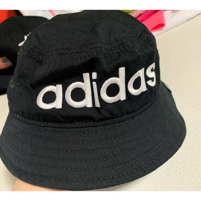 adidas(アディダス)のadidas キッズ バケットハット 帽子 キッズ/ベビー/マタニティのこども用ファッション小物(帽子)の商品写真