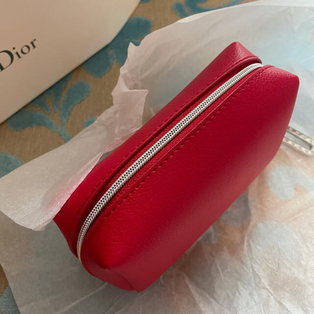 Christian Dior(クリスチャンディオール)の【新品未使用】Dior ディオール ノベルティ ポーチ 赤 レディースのファッション小物(ポーチ)の商品写真