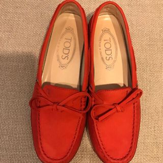 トッズ(TOD'S)のトッズのスリッポン22.5(スリッポン/モカシン)