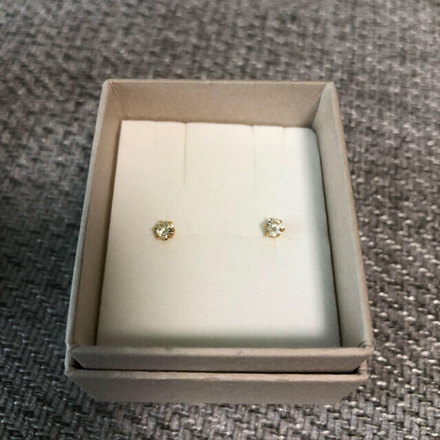 K18 ダイヤモンドピアス 0.3ct ハート&キューピッド　鑑別書付き レディースのアクセサリー(ピアス)の商品写真