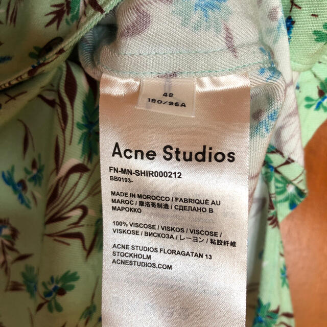 ACNE(アクネ)のAcne Studios フラワープリント開襟シャツ　48サイズ メンズのトップス(シャツ)の商品写真