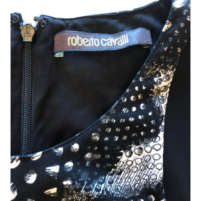 処分セール 新品 Roberto Cavalli ロベルトカヴァリ ワンピース-