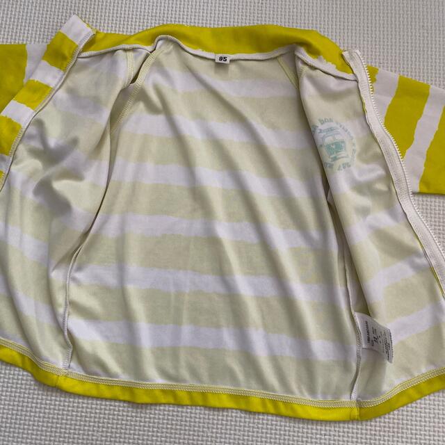 西松屋(ニシマツヤ)の95 ラッシュガード キッズ/ベビー/マタニティのキッズ服男の子用(90cm~)(水着)の商品写真